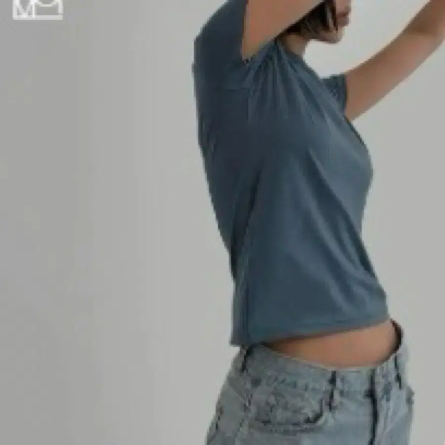 라룸 베이직 티셔츠 블루