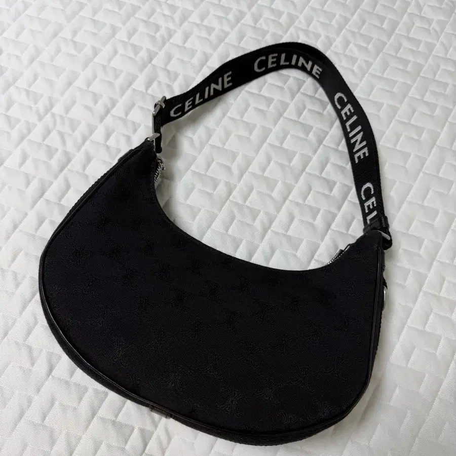 셀린느 CELINE 아바백 블랙 자카드 숄더백