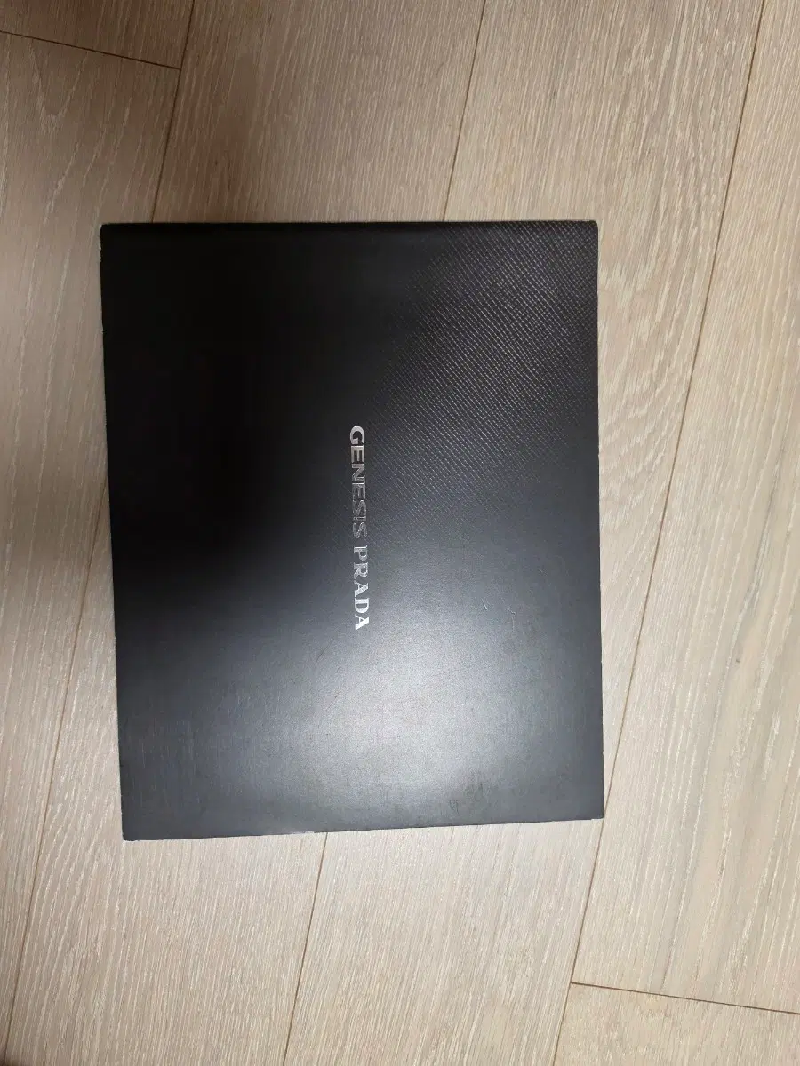 제네시스 프라다 카탈로그