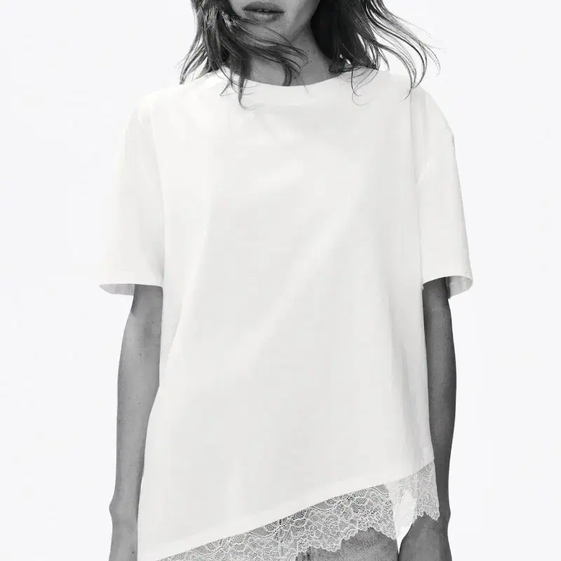 h&m 레이스 디테일 어시메트릭 티셔츠 화이트 에이치엔앰 흐앤므