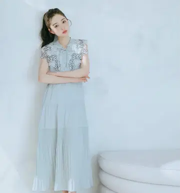 Anmille 레이스 옷깃 티어드 원피스 블루