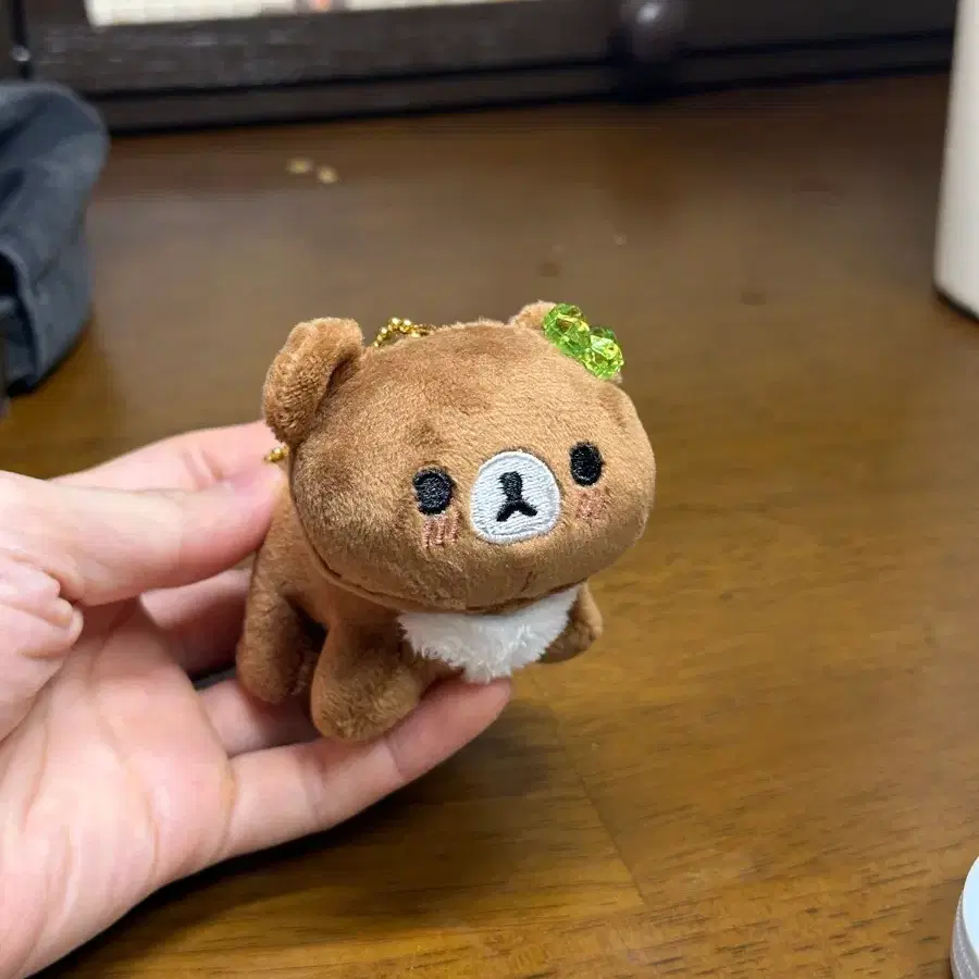 리락쿠마 키링 네잎틀로버