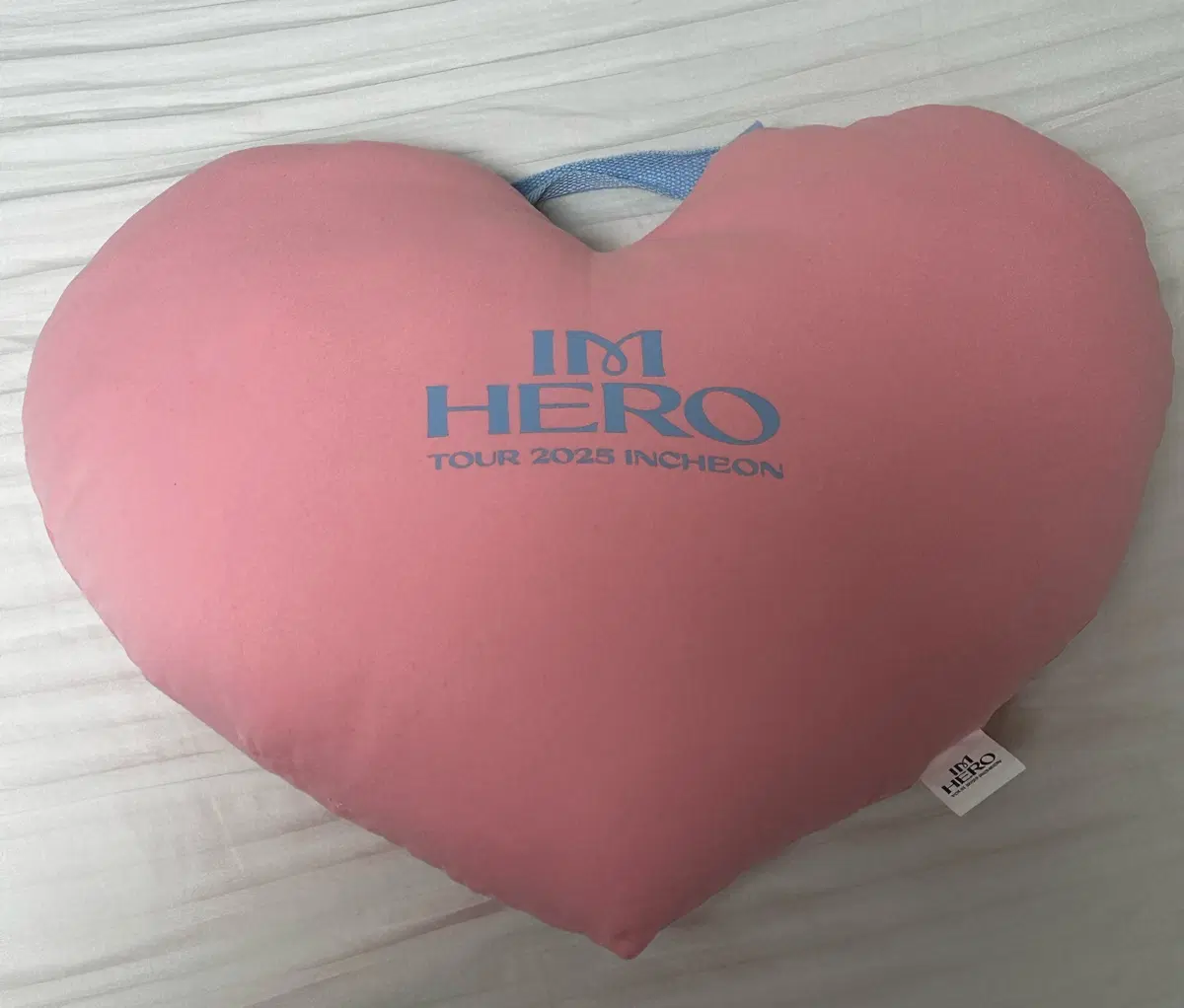 임영웅 IM HERO TOUR 2025 인천 하트 쿠션 핑크