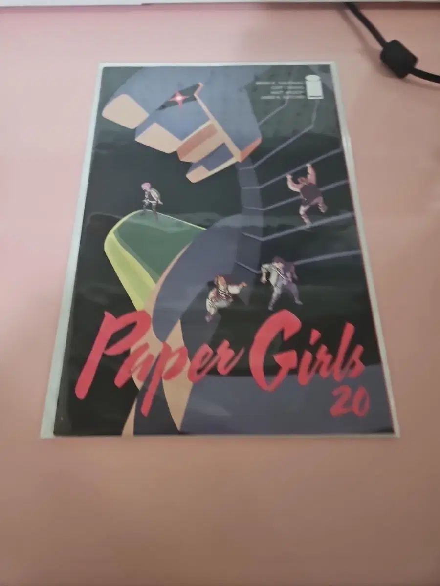 P / 2018 / PAPER GIRLS #20