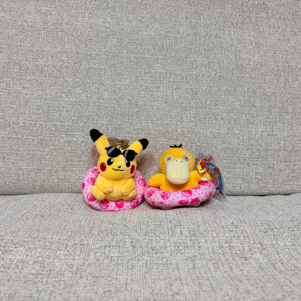 정품 신상 포켓몬스터 피카츄튜브 고라파덕 튜브 8cm 키링 인형 가방고리