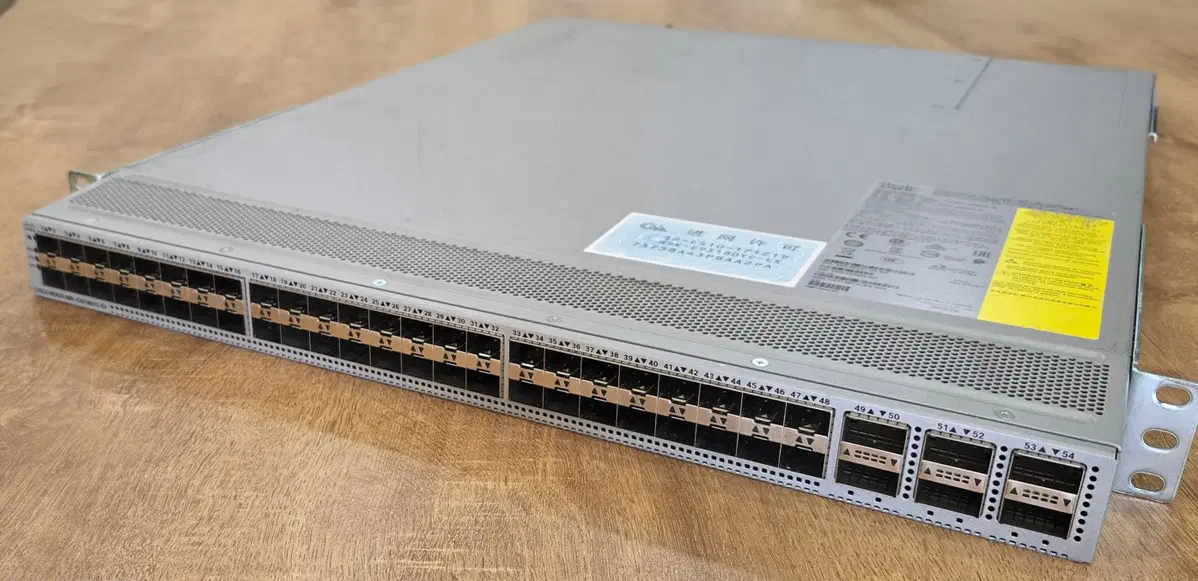 시스코 넥서스 CISCO NEXUS N9K-C93180YC-EX