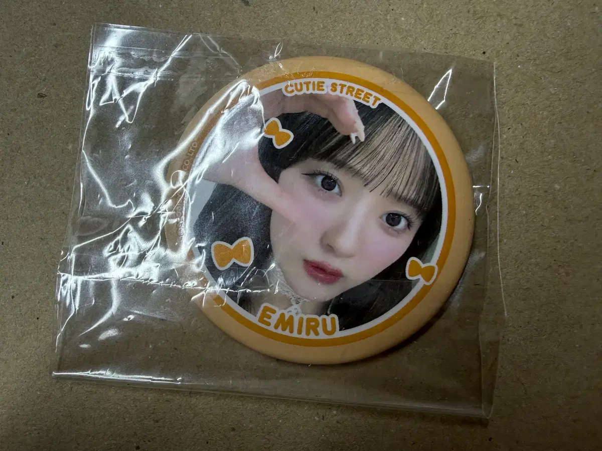 카와모토 에미루 캔뱃지