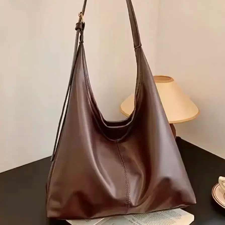 브라운 숄더백 레더백 새상품