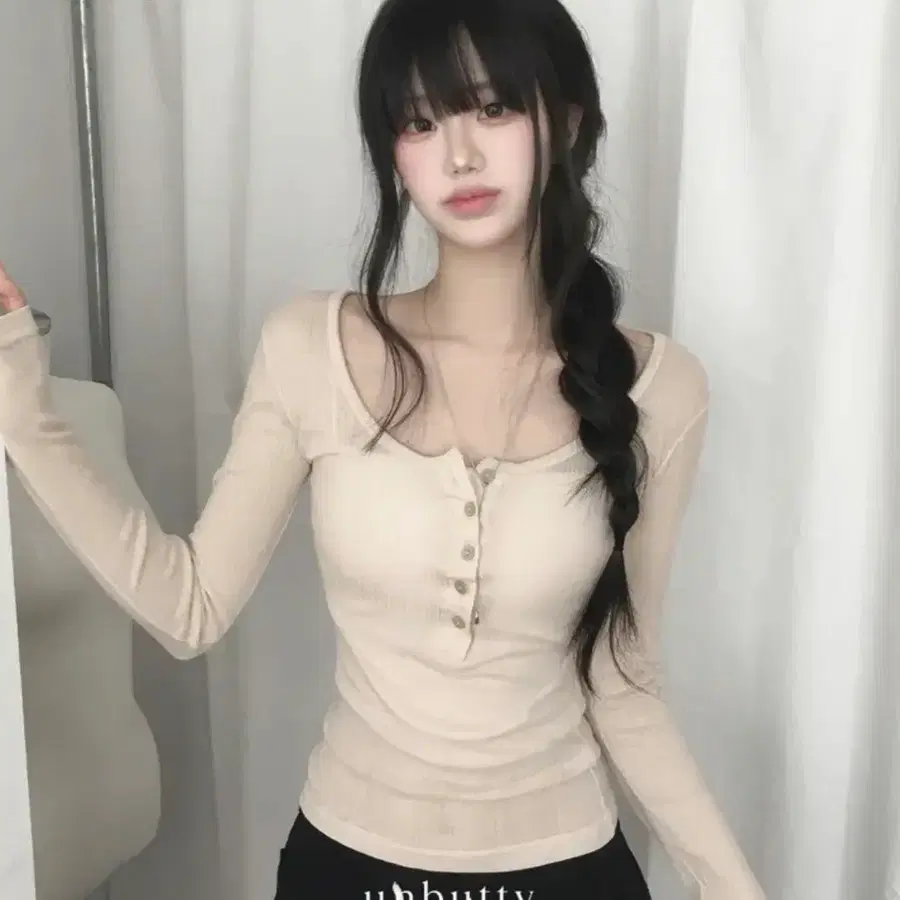 에이블리 언버티 파스텔 시스루 버튼 티셔츠 버터