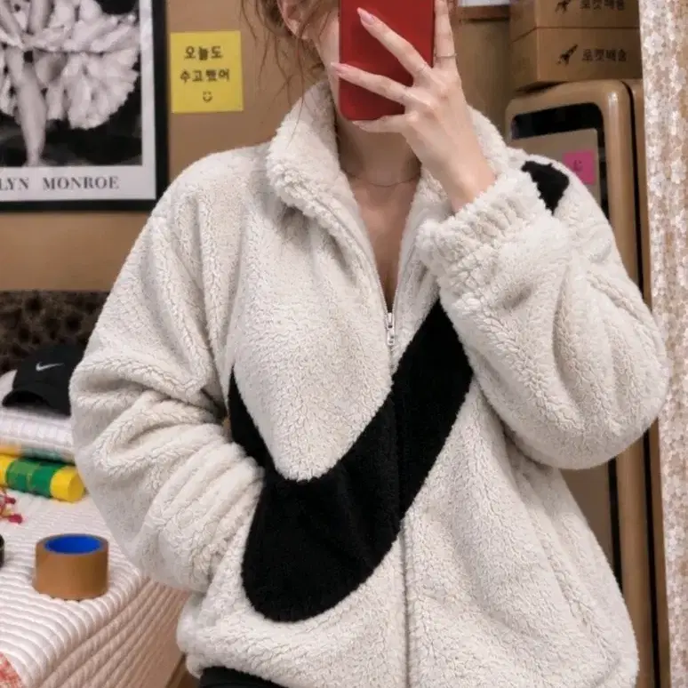 최상급 나이키 NSW 퍼 자켓 S 크림색 남여공용