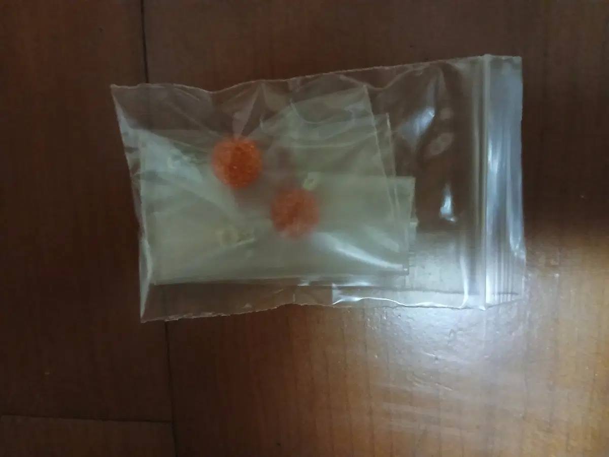 (완전최저가/특별할인)오렌지색 볼 스와로브스키 큐빅 귀걸이 새상품