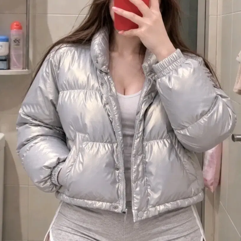 s급 최상급 코드그라피 글로시 푸퍼 숏패딩 S