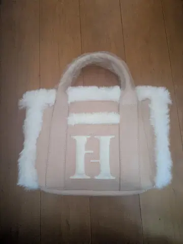 herlipto Cozy Winter 토트백 에크루