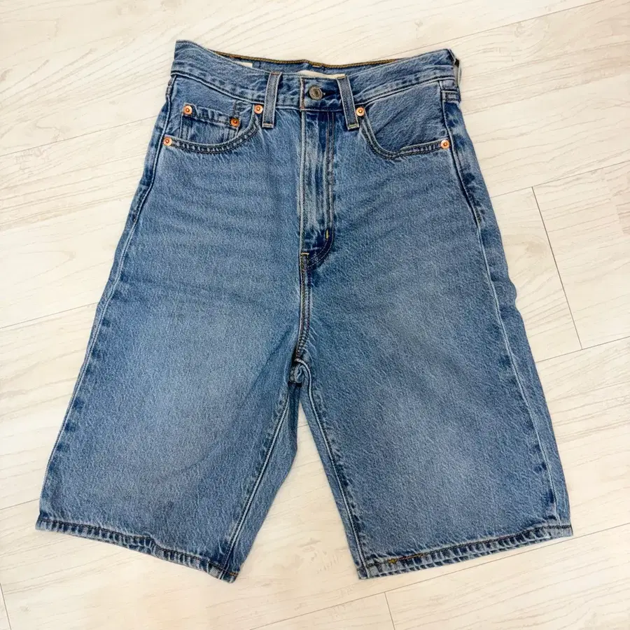 [정품] Levis 리바이스 청반바지 데님 버뮤다 쇼츠