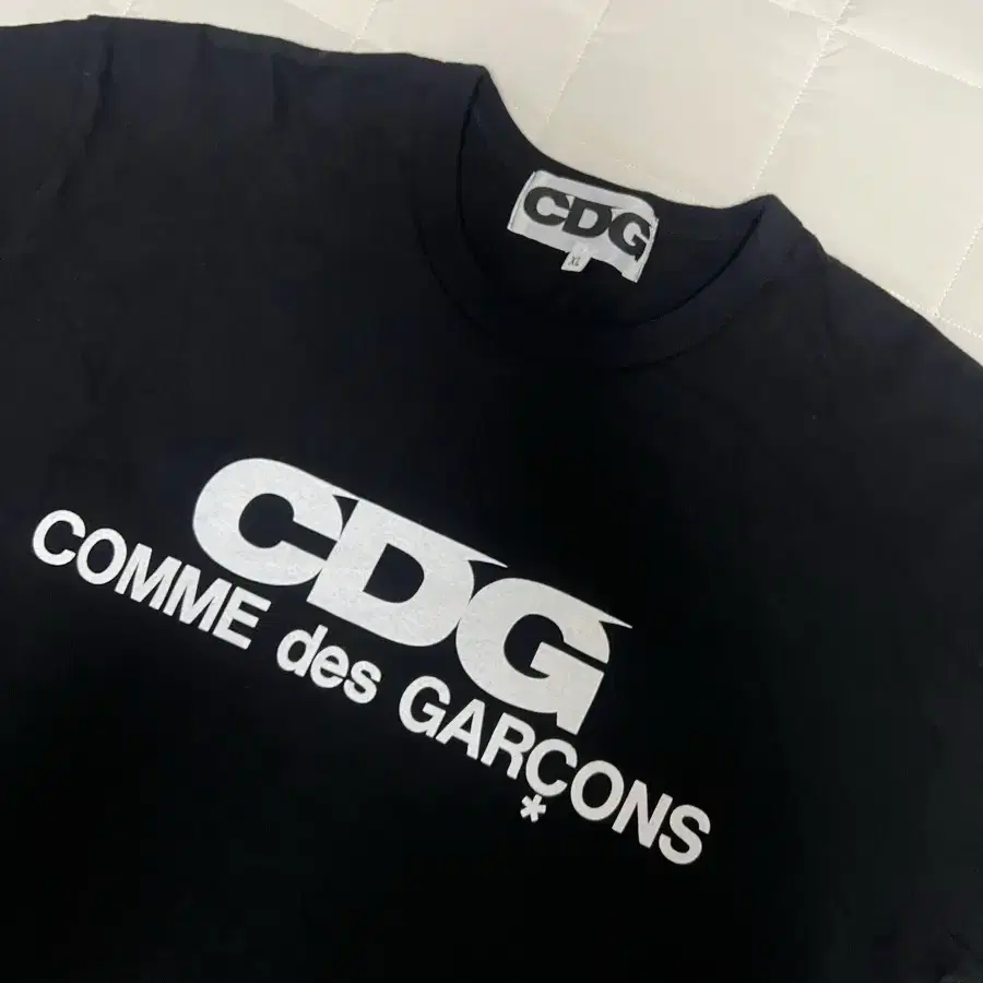 꼼데 cdg반팔
