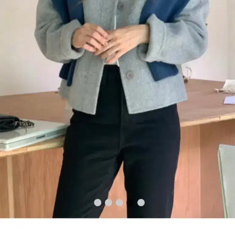 컴히얼 울90 핸드메이드 숏코트 블랙 택포6.0