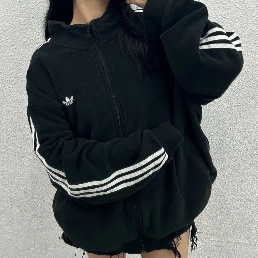 아디다스 화이트라인 블랙 테리 트랙탑 2XL