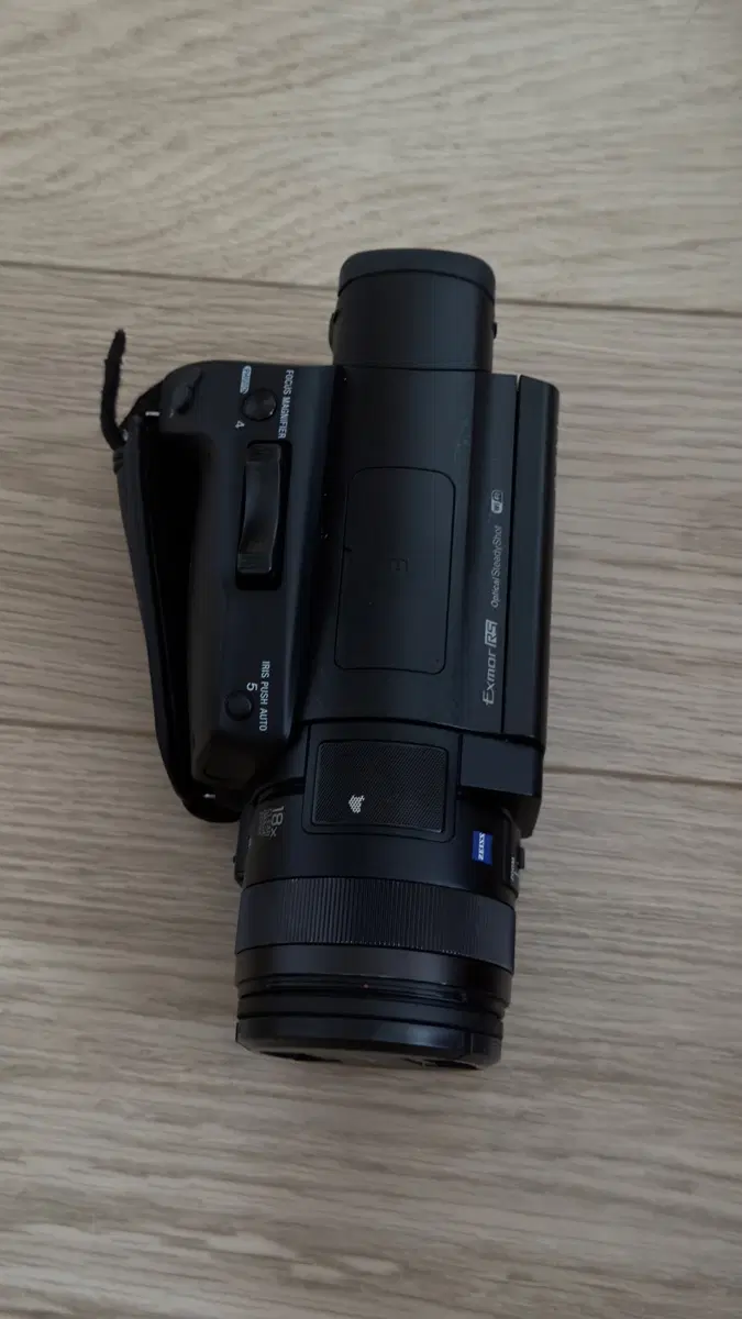 소니 4K 핸디캠 FDR-AX700
