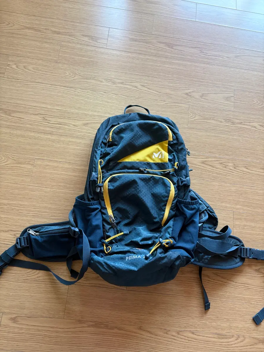밀레등산 배낭 35L 네이비/옐로우