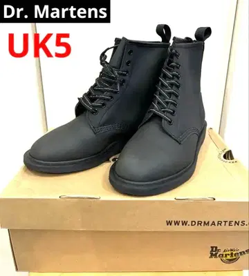 새상품 미사용 Dr. Martens 블랙 부츠 8홀 한정 가격