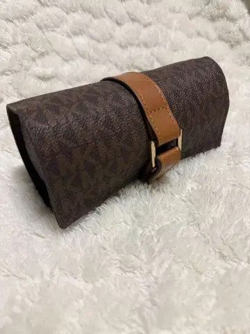 MICHAEL KORS 브라운 롤 파우치 [ 미사용품 ]