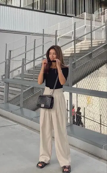 최종 가격 약간의 얼룩 있음 alexiastam 하이웨스트 턱 와이드 팬츠