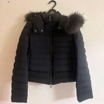 [새상품급] TATRAS 다운 자켓 블랙 퍼 포함