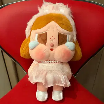 POPMART CRYBABY 봉제 인형