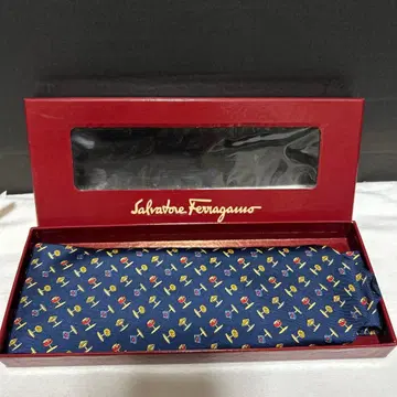 새상품 Salvatore Ferragamo 살바토레 페라가모 넥타이 올 패턴