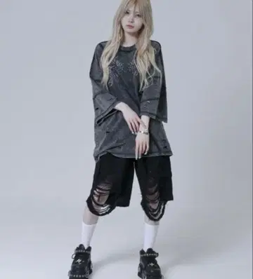 REFLEM 크러쉬 데님 하프 팬츠