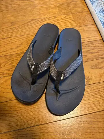 Teva 비치 샌들 블랙