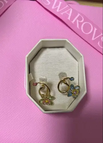 Swarovski 플라워 귀걸이 비대칭 크리스탈