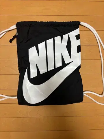 [ 레어 ] [ 새상품급 ] NIKE 냅색 헤리티지 짐색 블랙