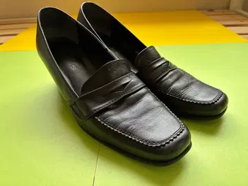 Sarah 천연 가죽 로퍼 펌프스 블랙 24.0cm