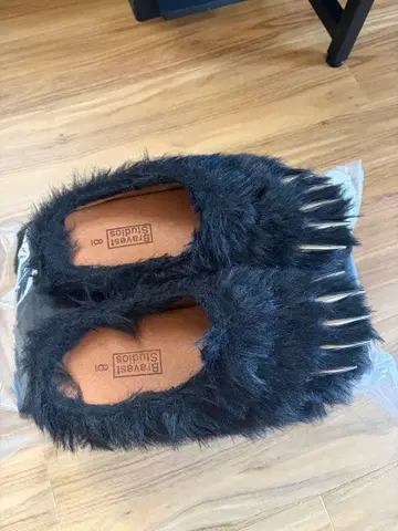 7호 Bravest Studios' Bear Claw Mule