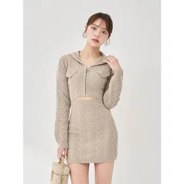 darich 오픈 케이블 니트 미니 원피스 베이지