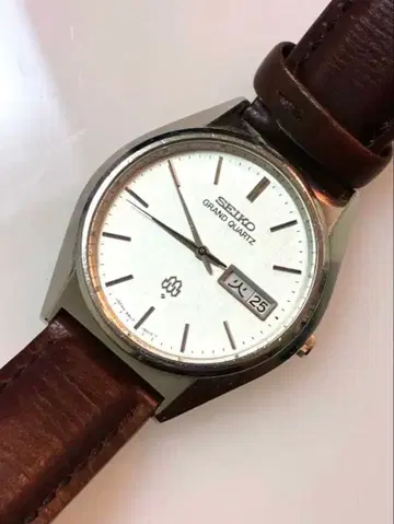 (레어) SEIKO 그랜드 쿼츠 트윈 쿼츠 9943-8010 [새상품급]