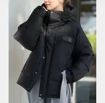 미사용 새상품 THE NORTH FACE 다운 자켓 블랙