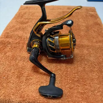 Daiwa 18 ISO 토너먼트 2500SH-LBD