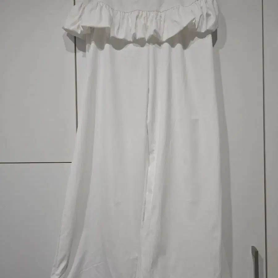 프릴 와이드 팬츠 흰색
