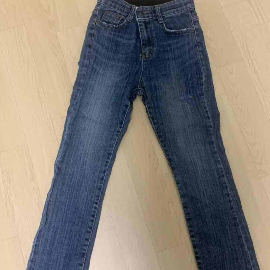 깔끔한 부츠컷 데님 팬츠 s