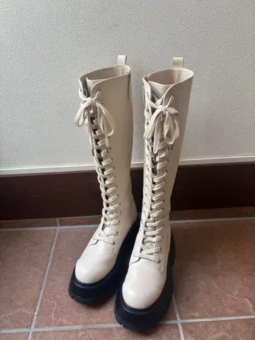 LACE UP KNEE 부츠 SLY 슬라이 롱 부츠 아이보리