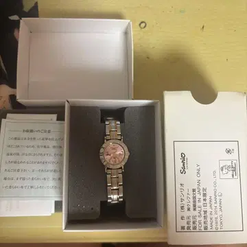 Hello Kitty 기념일 손목시계 한정품 재판매합니다!