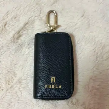 훌라 키케이스