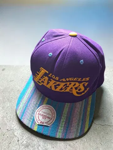 Mitchell & Ness NBA 레이커스 캡 사라페 패턴
