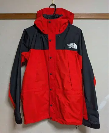 THE NORTH FACE 마운틴 라이트 자켓 [ 정가 39,600엔 ]