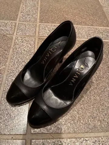 다이애나 펌프스 21.5cm