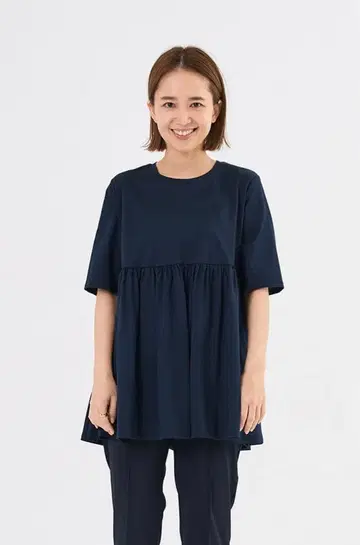 플레어 개더 티셔츠 네이비
