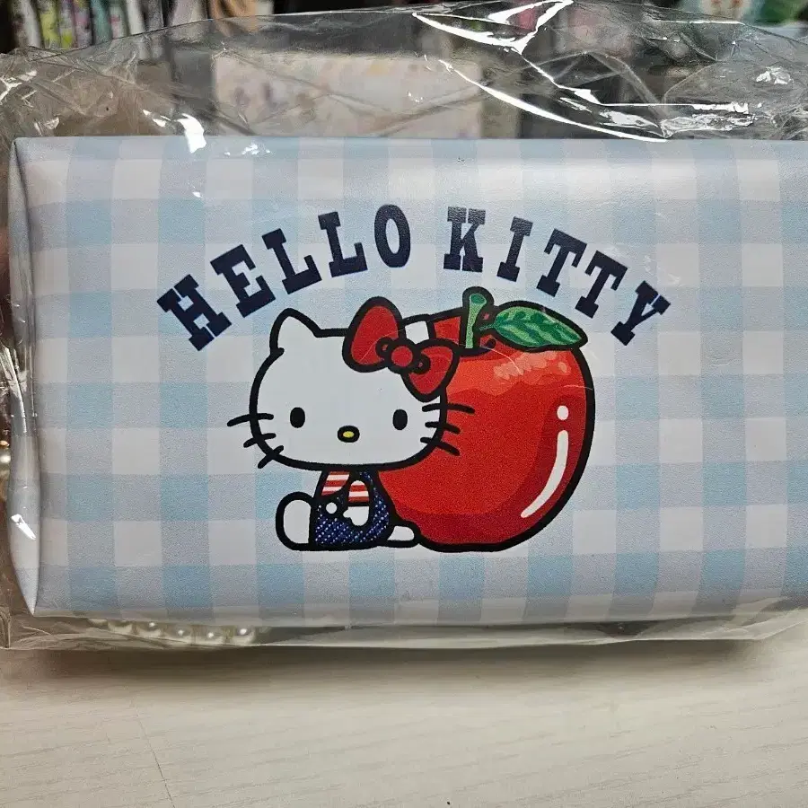 헬로키티 체크 파우치