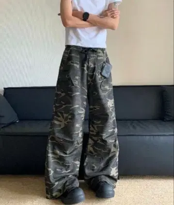 카모플라주 패턴 와이드 카고 팬츠
